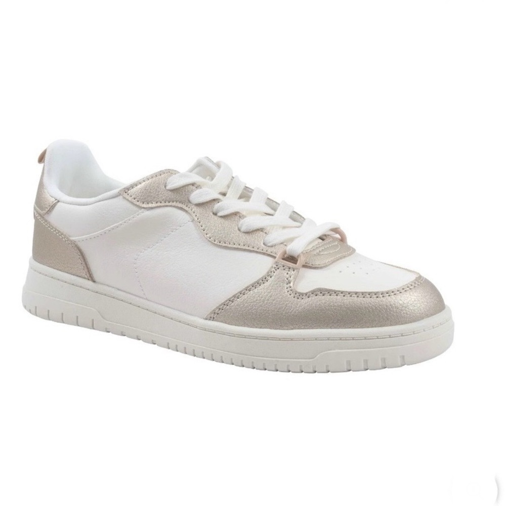 No Boundaries Court sneakers size 7 adult.